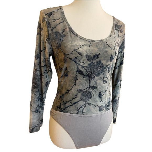 Buffalo The Buckle Velvet Floral Bodysuit - Picture 3 of 10